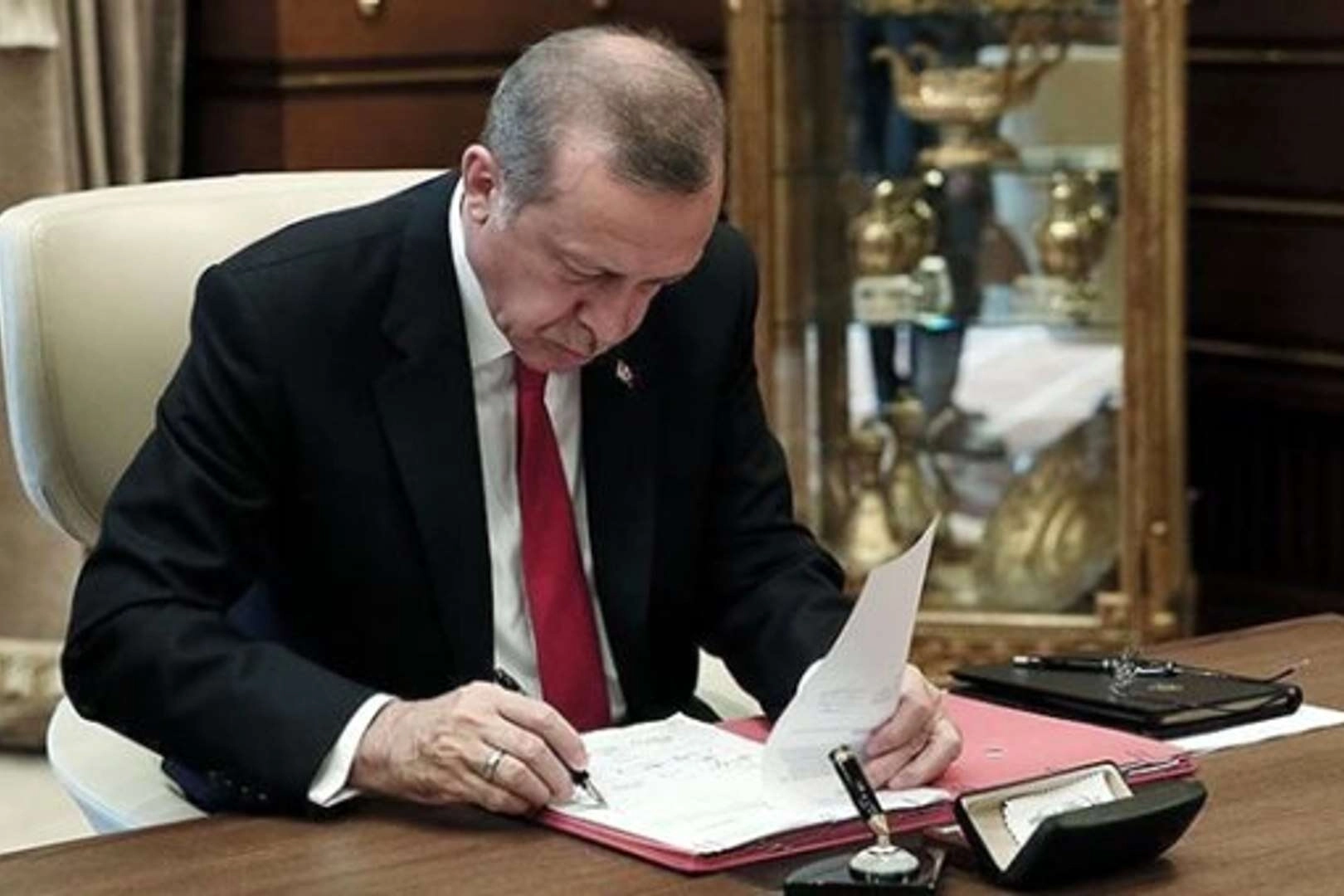 2 ilin Milli Eğitim Müdürü görevden alındı