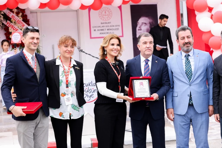 Gülben Ergen 58. anaokulunu Ahmet Minguzzi adına Bayburt'ta açtı
