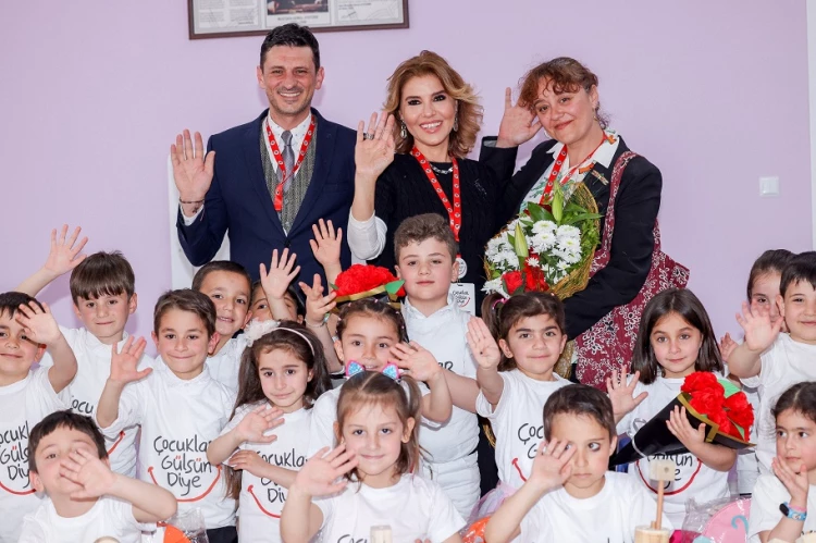 Gülben Ergen 58. anaokulunu Ahmet Minguzzi adına Bayburt'ta açtı