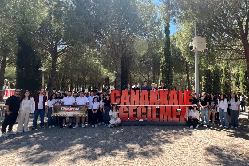 Denizlili gençler “Köklere yolculuk” ile Çanakkale ruhunu yerinde yaşadı